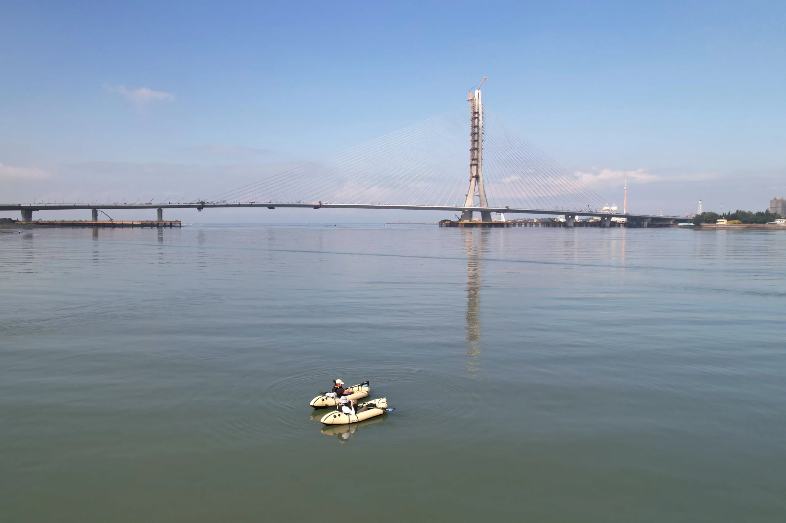 新北八里水上活動|背包艇城市漂流體驗|近距離探索淡江大橋 3 bali-packrafting-danjiang-bridge-tour-3